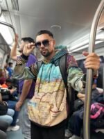 El Icono de Nuestra Colección: El Hoodie "Mapa VZLA" - Imagen 4